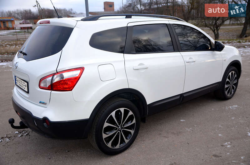 Позашляховик / Кросовер Nissan Qashqai+2 2013 в Ромнах