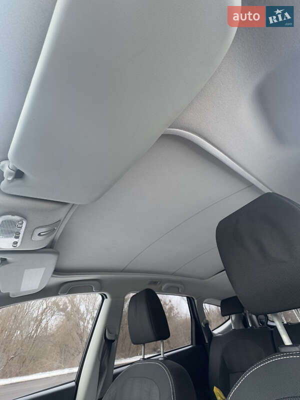 Позашляховик / Кросовер Nissan Qashqai+2 2011 в Луцьку