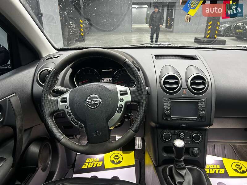 Внедорожник / Кроссовер Nissan Qashqai+2 2012 в Черновцах