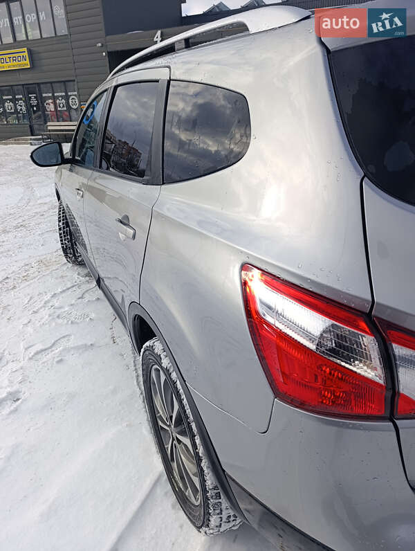 Внедорожник / Кроссовер Nissan Qashqai+2 2010 в Хмельницком