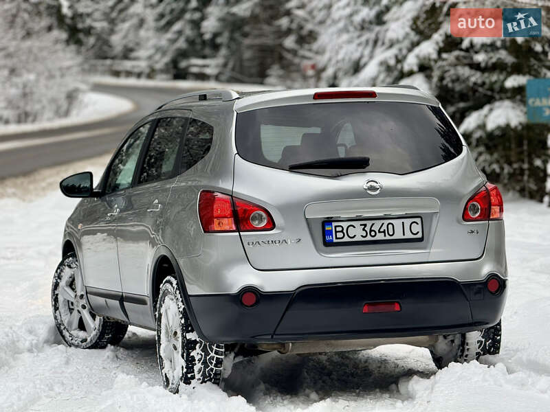 Позашляховик / Кросовер Nissan Qashqai+2 2009 в Міжгір'ї