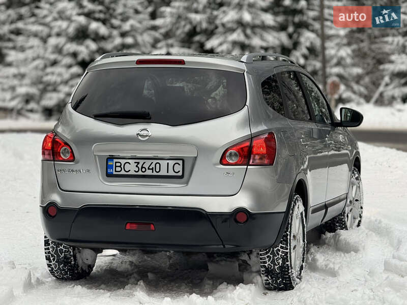 Позашляховик / Кросовер Nissan Qashqai+2 2009 в Міжгір'ї