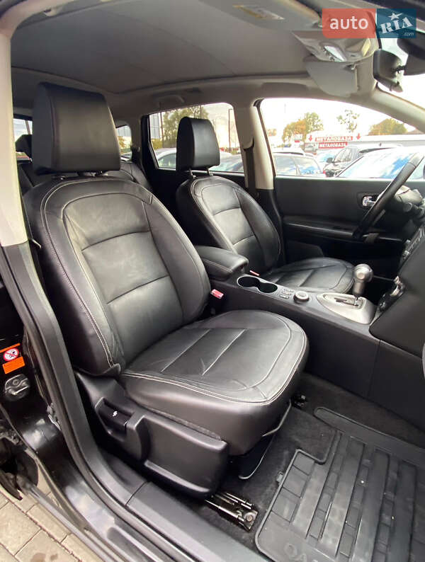 Позашляховик / Кросовер Nissan Qashqai+2 2010 в Рівному