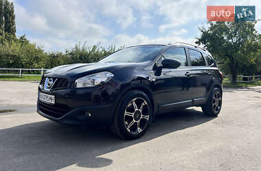 Внедорожник / Кроссовер Nissan Qashqai+2 2011 в Киеве