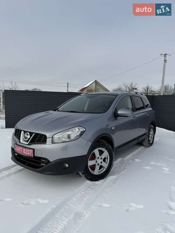 Nissan Qashqai+2 2012