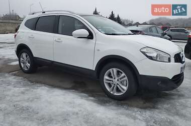 Позашляховик / Кросовер Nissan Qashqai+2 2011 в Вінниці