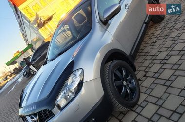 Позашляховик / Кросовер Nissan Qashqai+2 2011 в Гайсину