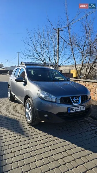 Nissan Qashqai+2