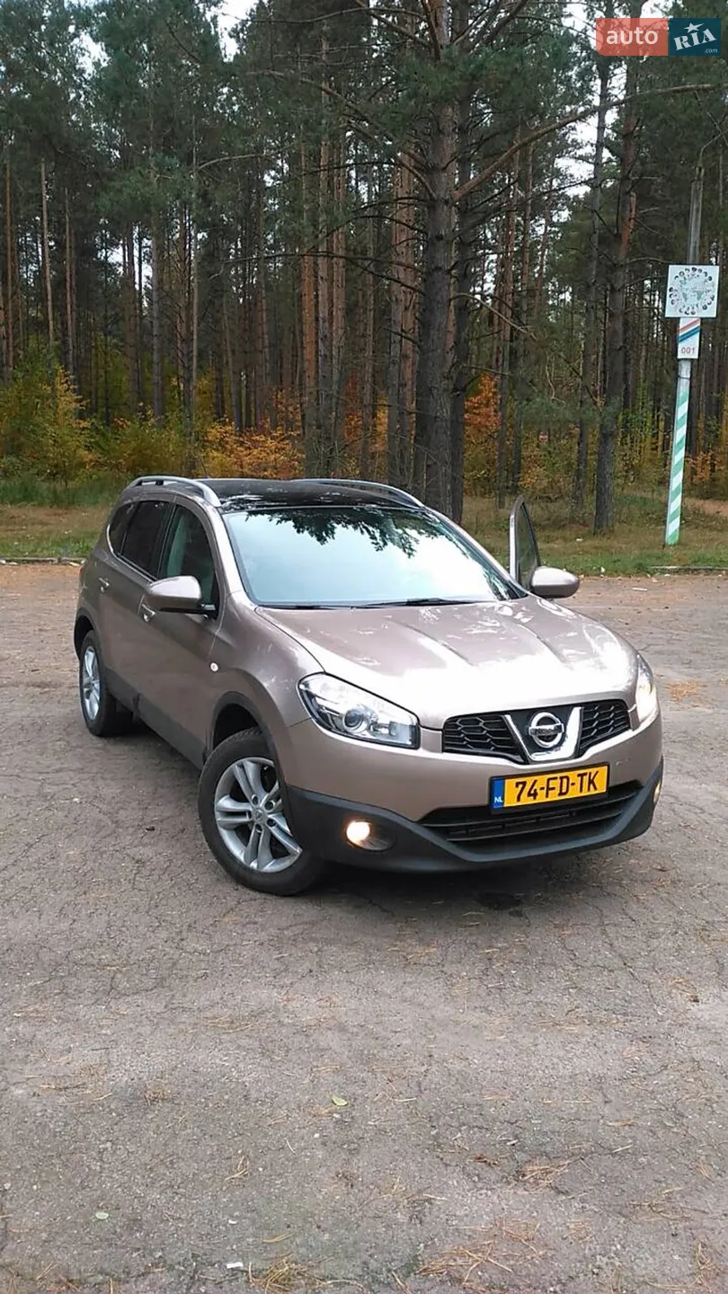 Nissan Qashqai+2 2010