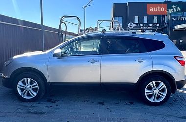 Позашляховик / Кросовер Nissan Qashqai+2 2010 в Львові