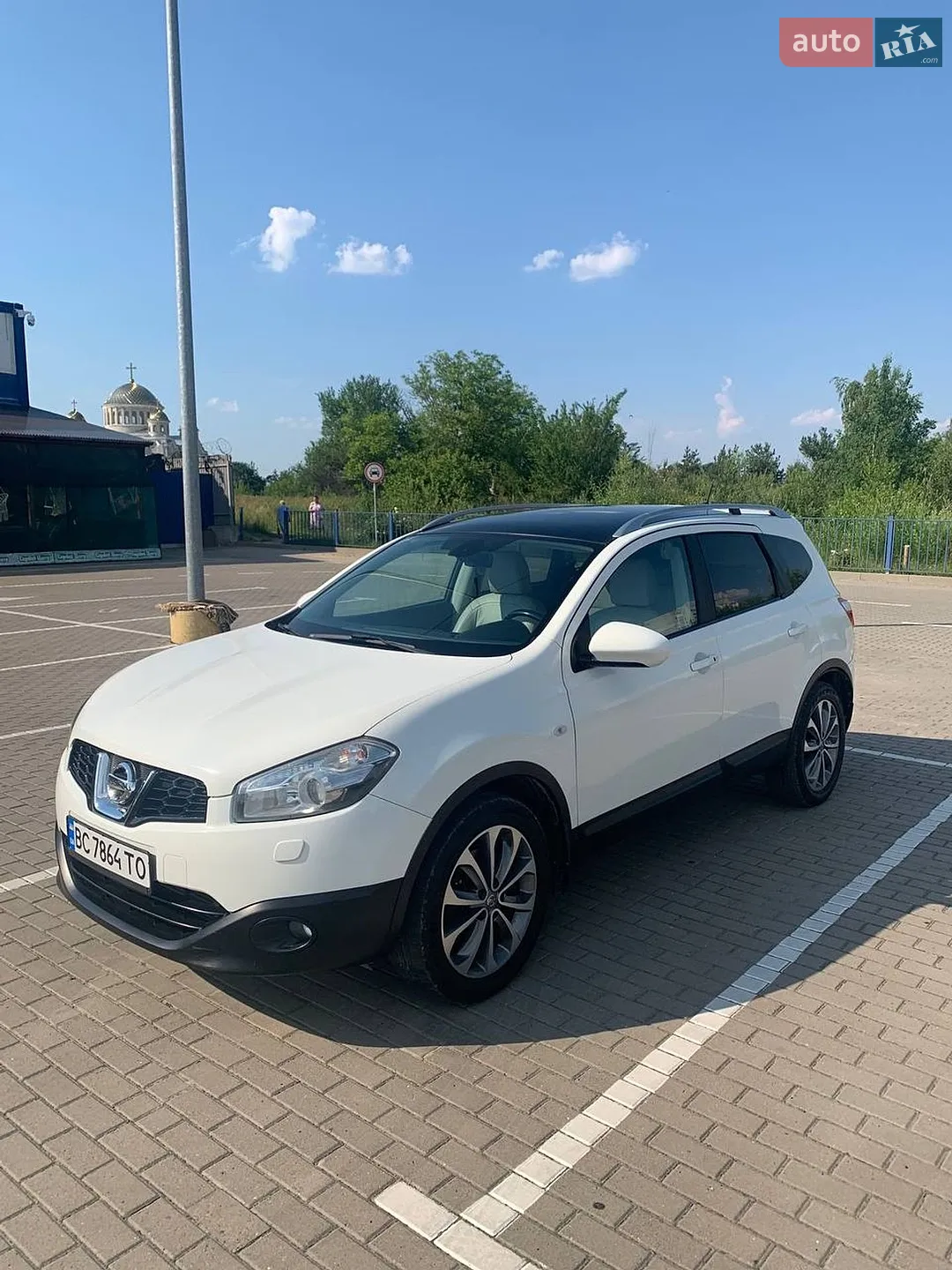 2010 Nissan Qashqai+2 - фото 1