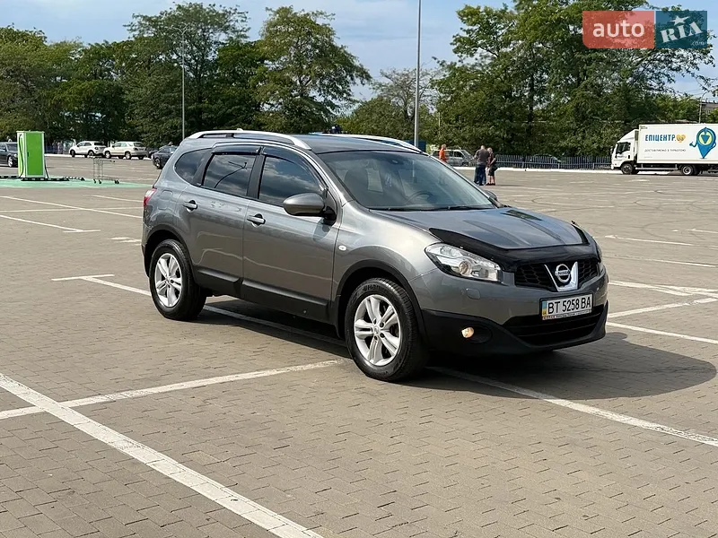 Nissan Qashqai+2