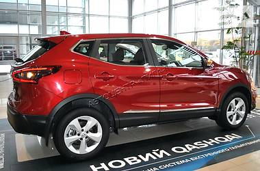 Внедорожник / Кроссовер Nissan Qashqai 2017 в Хмельницком