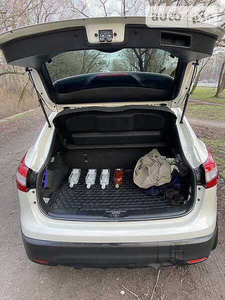 Позашляховик / Кросовер Nissan Qashqai 2016 в Дніпрі