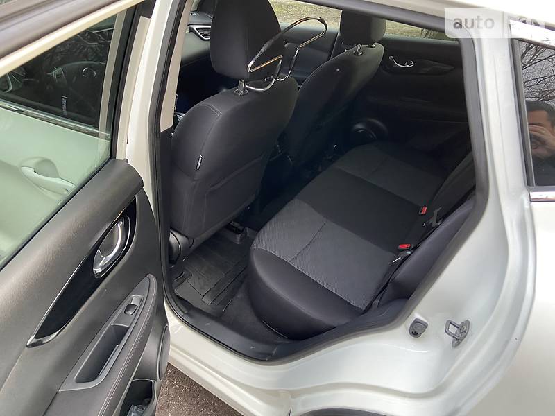 Позашляховик / Кросовер Nissan Qashqai 2016 в Дніпрі