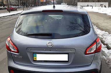 Позашляховик / Кросовер Nissan Qashqai 2010 в 