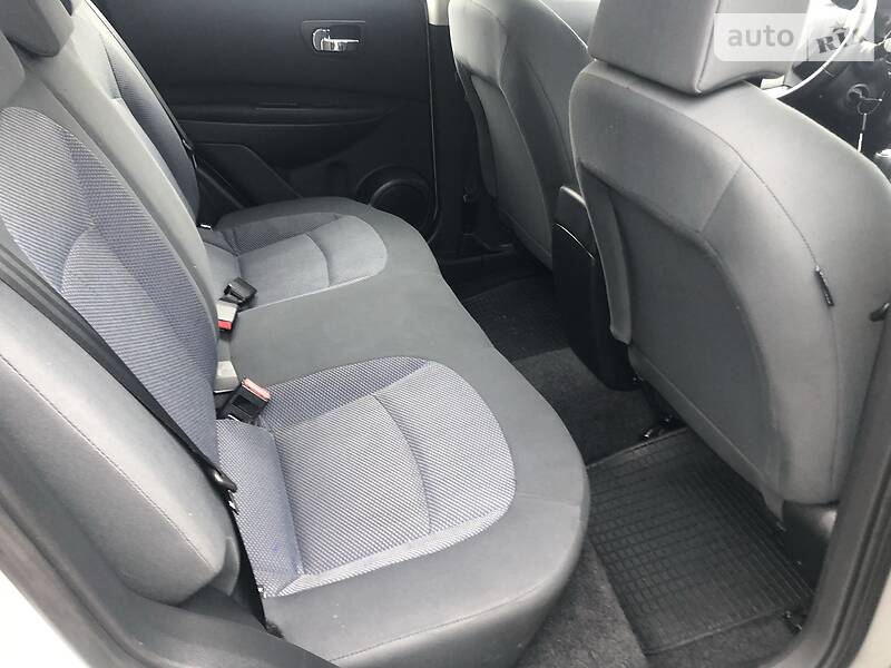 Позашляховик / Кросовер Nissan Qashqai 2008 в Луцьку