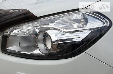 Позашляховик / Кросовер Nissan Qashqai 2013 в 
