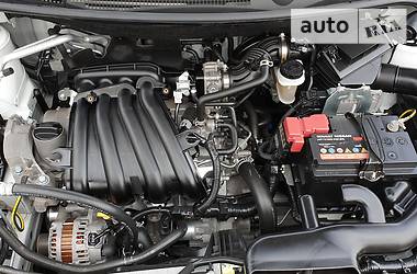 Позашляховик / Кросовер Nissan Qashqai 2013 в 