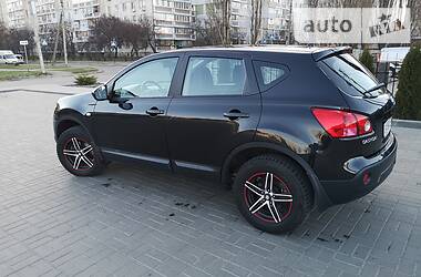 Позашляховик / Кросовер Nissan Qashqai 2009 в 