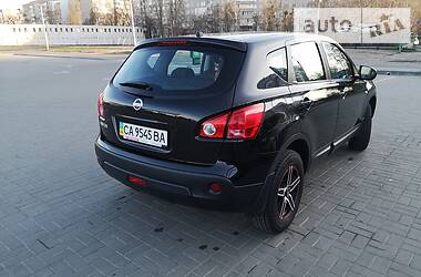 Позашляховик / Кросовер Nissan Qashqai 2009 в 
