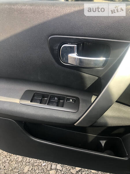 Позашляховик / Кросовер Nissan Qashqai 2009 в Луцьку фото 13 Позашляховик / Кросовер Nissan Qashqai 2009 в Луцьку