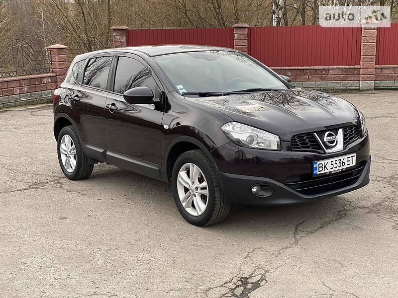 Позашляховик / Кросовер Nissan Qashqai 2011 в 