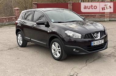 Позашляховик / Кросовер Nissan Qashqai 2011 в 