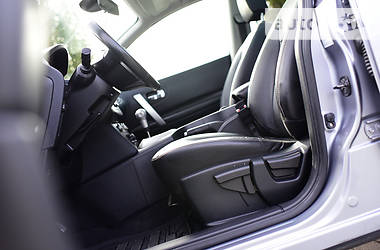 Позашляховик / Кросовер Nissan Qashqai 2010 в 