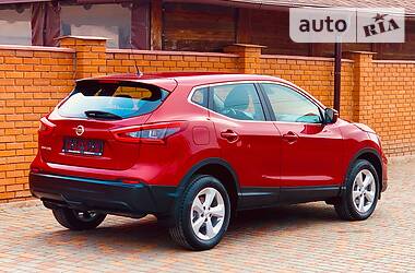 Позашляховик / Кросовер Nissan Qashqai 2018 в 