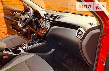 Позашляховик / Кросовер Nissan Qashqai 2018 в 