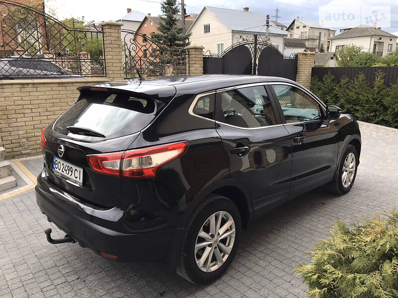 Позашляховик / Кросовер Nissan Qashqai 2015 в Тернополі