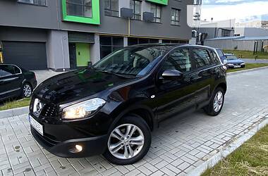 Позашляховик / Кросовер Nissan Qashqai 2010 в 