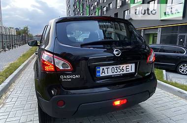 Позашляховик / Кросовер Nissan Qashqai 2010 в 