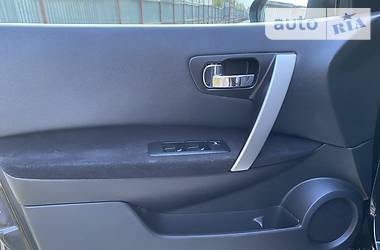 Позашляховик / Кросовер Nissan Qashqai 2010 в 