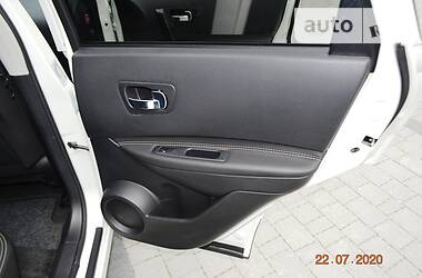 Позашляховик / Кросовер Nissan Qashqai 2014 в 