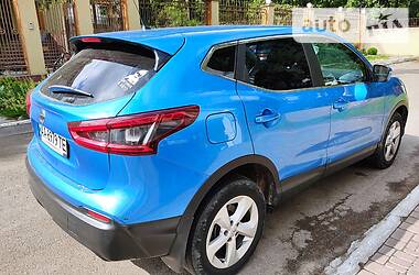 Позашляховик / Кросовер Nissan Qashqai 2017 в 