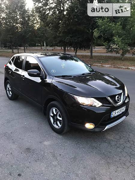 Внедорожник / Кроссовер Nissan Qashqai 2015 в Ватутино