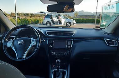 Внедорожник / Кроссовер Nissan Qashqai 2015 в Хусте