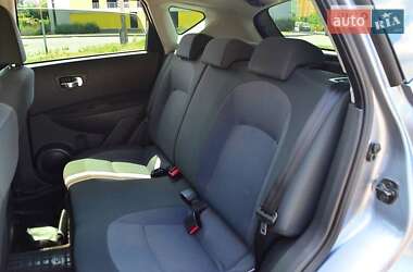 Внедорожник / Кроссовер Nissan Qashqai 2010 в 