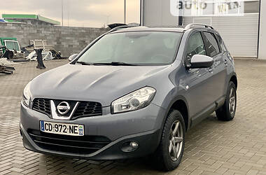 Позашляховик / Кросовер Nissan Qashqai 2010 в Рівному