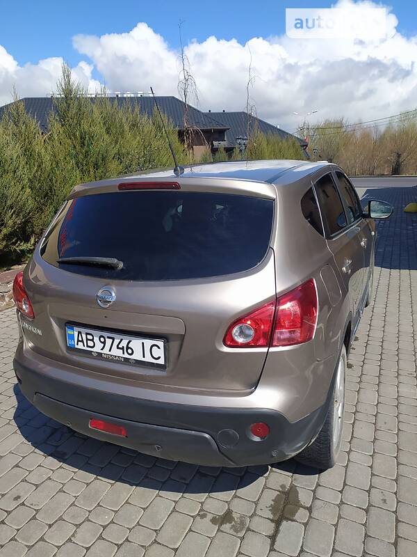 Минивэн Nissan Qashqai 2008 в Литине