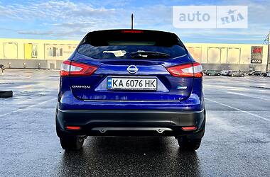 Внедорожник / Кроссовер Nissan Qashqai 2014 в 