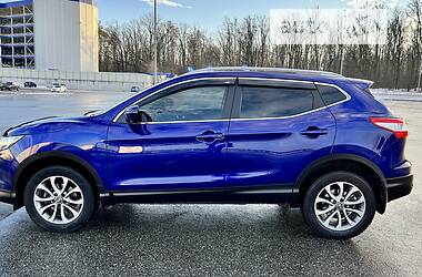 Внедорожник / Кроссовер Nissan Qashqai 2014 в 
