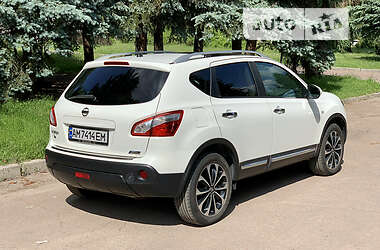 Позашляховик / Кросовер Nissan Qashqai 2011 в 