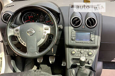 Позашляховик / Кросовер Nissan Qashqai 2011 в 
