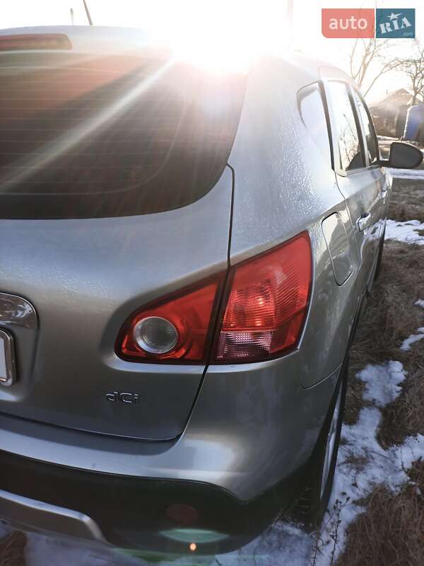 Позашляховик / Кросовер Nissan Qashqai 2008 в Чернівцях