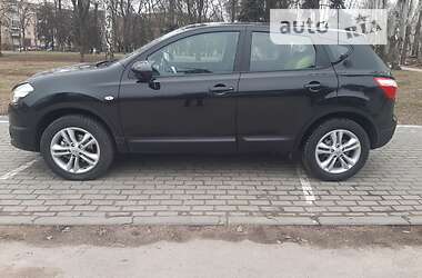 Позашляховик / Кросовер Nissan Qashqai 2010 в  фото 4 Позашляховик / Кросовер Nissan Qashqai 2010 в