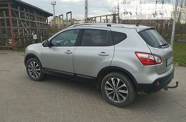 Позашляховик / Кросовер Nissan Qashqai 2010 в Нововолинську