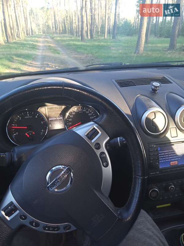 Внедорожник / Кроссовер Nissan Qashqai 2011 в Чернигове